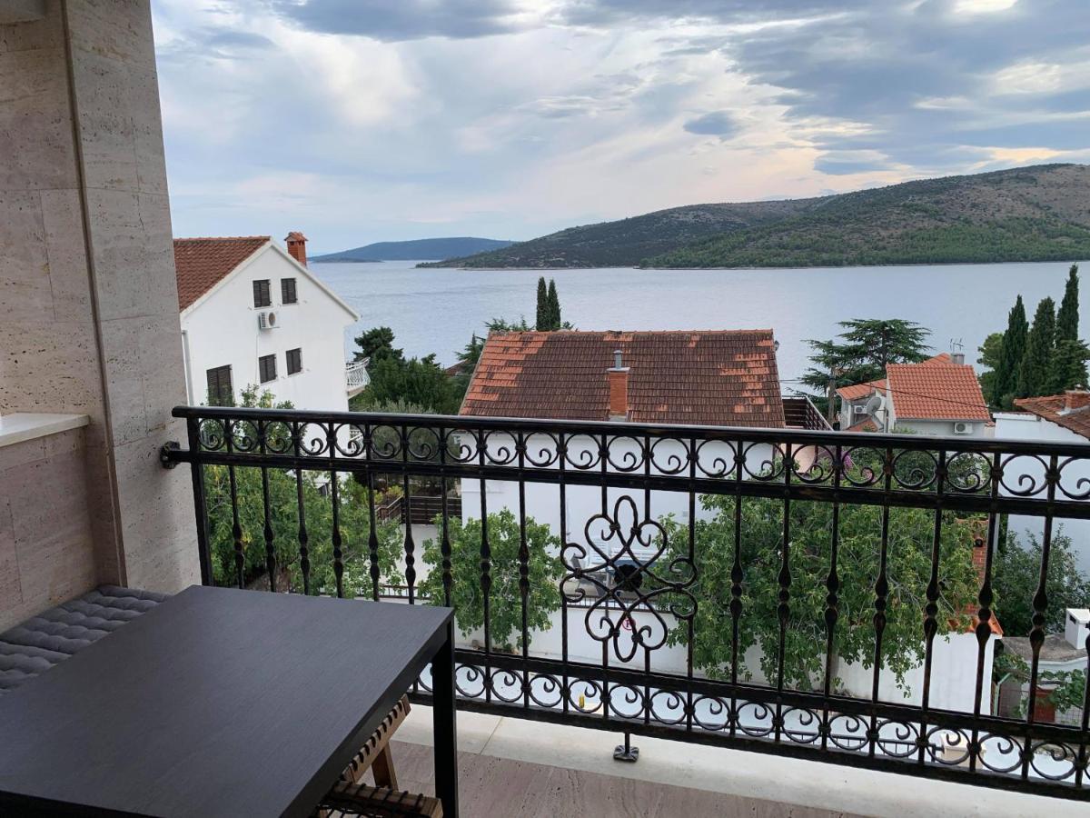 Sea View Apartment Seget Vranjica Exterior photo